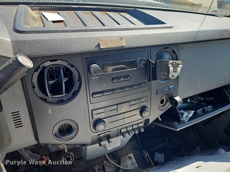 image for item FN5671 2015 Ford F550 Super Duty utility / service truck