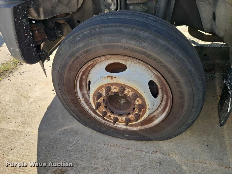 image for item FN5671 2015 Ford F550 Super Duty utility / service truck