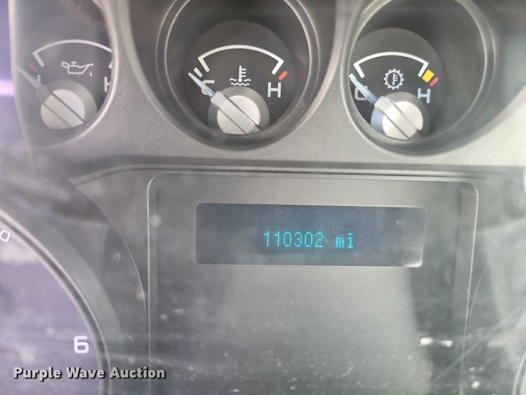 image for item FN5671 2015 Ford F550 Super Duty utility / service truck