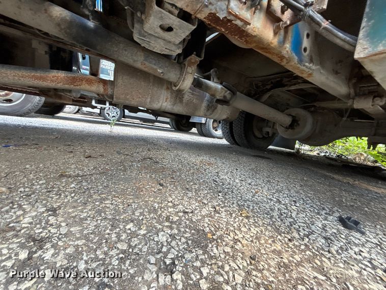 image for item FN5673 2003 International 4200 utility / service truck