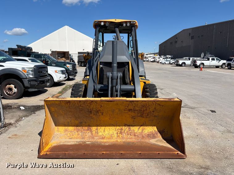image for item FN5674 2019 John Deere 410L backhoe