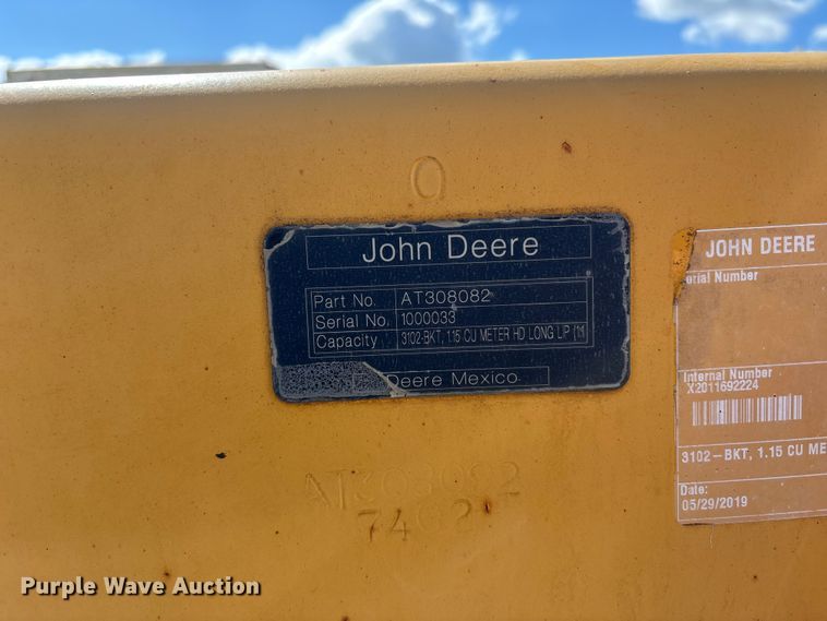 image for item FN5674 2019 John Deere 410L backhoe