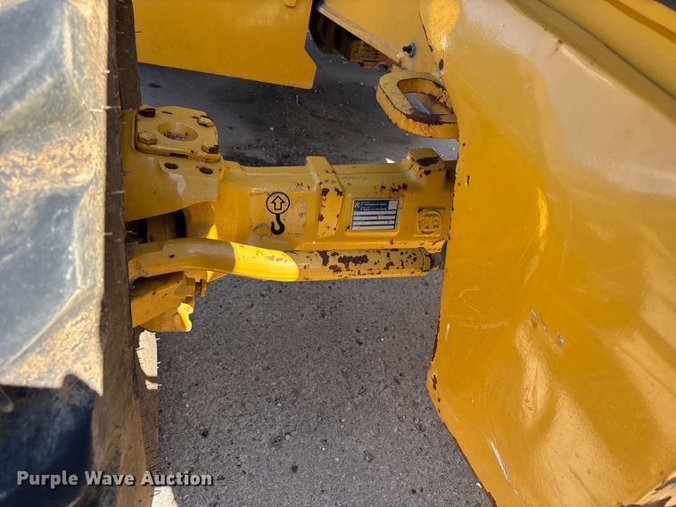 image for item FN5674 2019 John Deere 410L backhoe