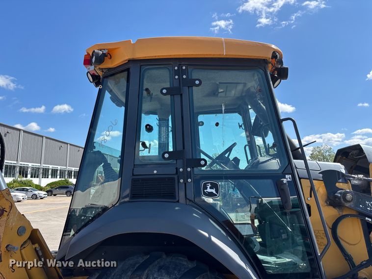 image for item FN5674 2019 John Deere 410L backhoe