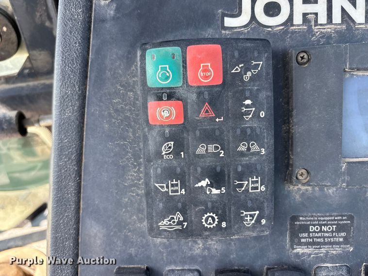 image for item FN5674 2019 John Deere 410L backhoe