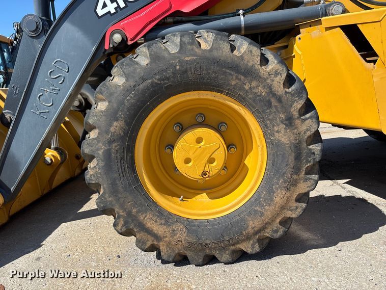 image for item FN5674 2019 John Deere 410L backhoe