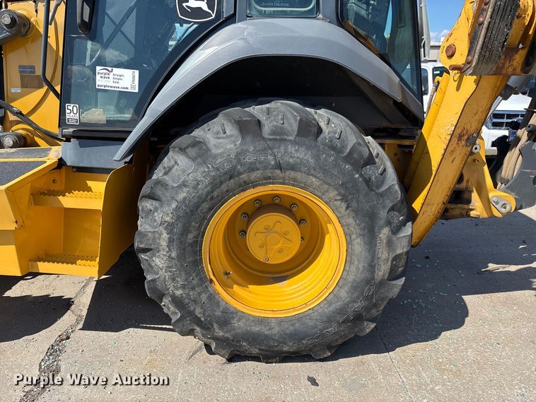 image for item FN5674 2019 John Deere 410L backhoe