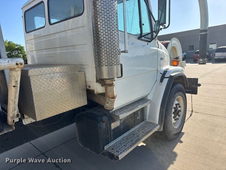 image for item MX9246 2001 Freightliner FL80 sewer jetter truck