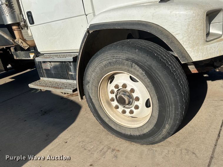 image for item MX9246 2001 Freightliner FL80 sewer jetter truck