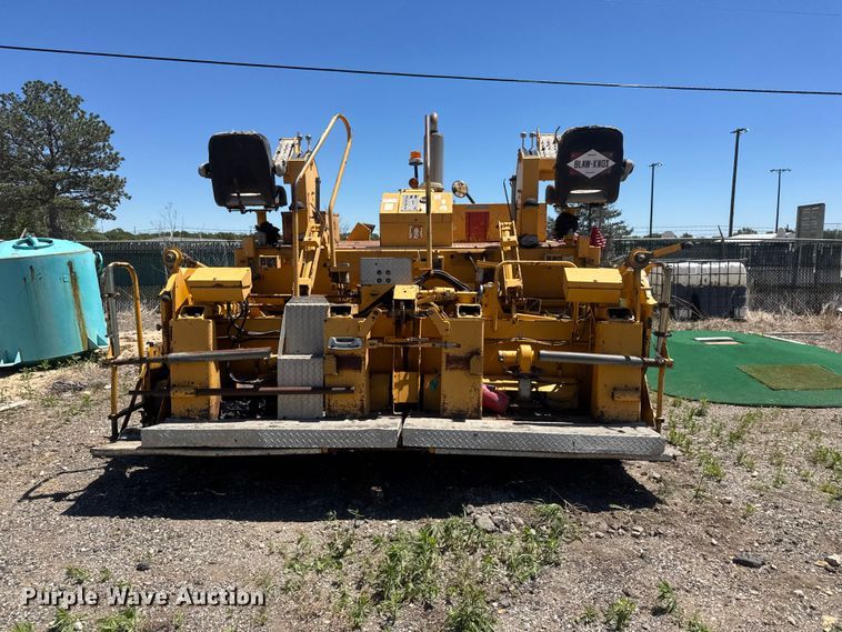 image for item MX9249 1995 Blaw Knox PF510 paver