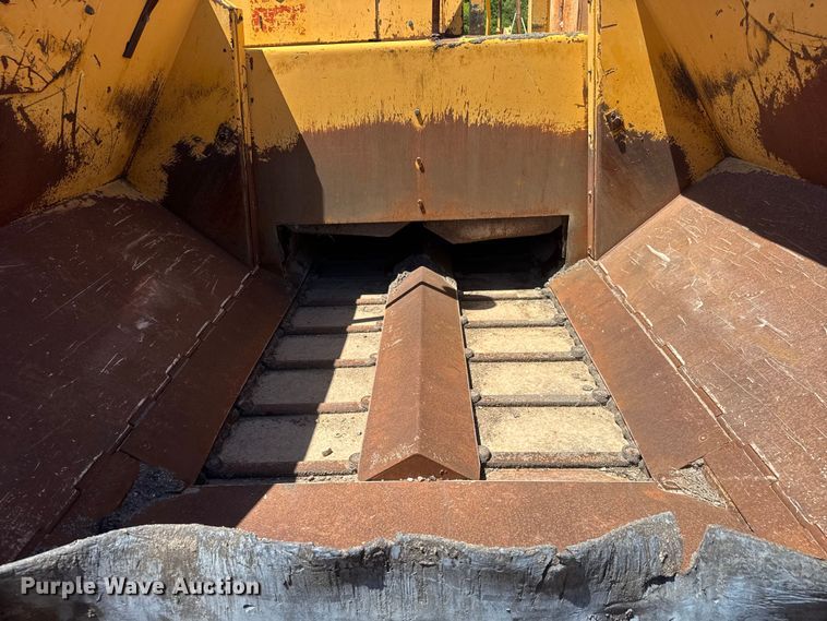 image for item MX9249 1995 Blaw Knox PF510 paver