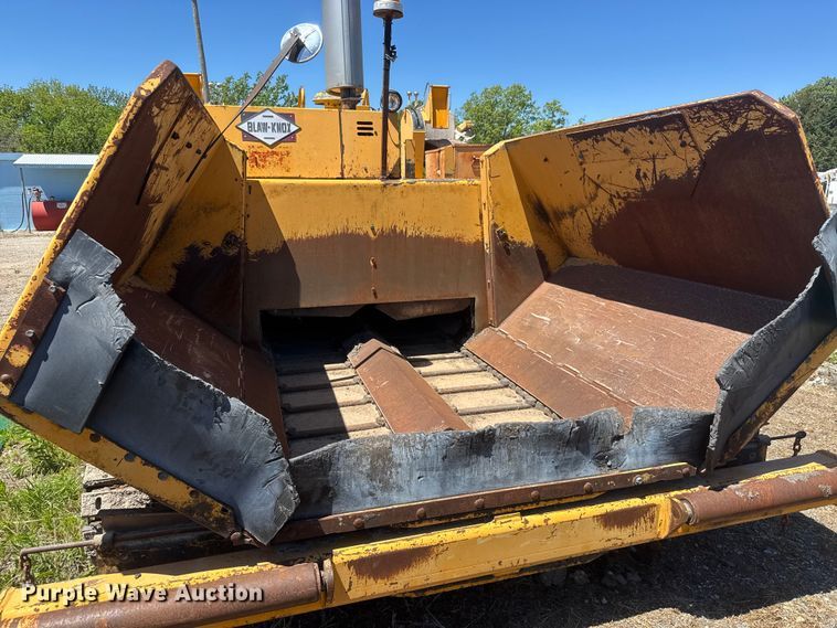 image for item MX9249 1995 Blaw Knox PF510 paver