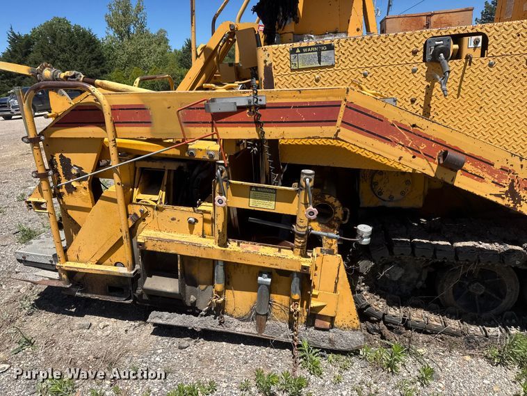 image for item MX9249 1995 Blaw Knox PF510 paver
