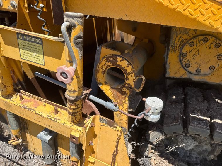 image for item MX9249 1995 Blaw Knox PF510 paver