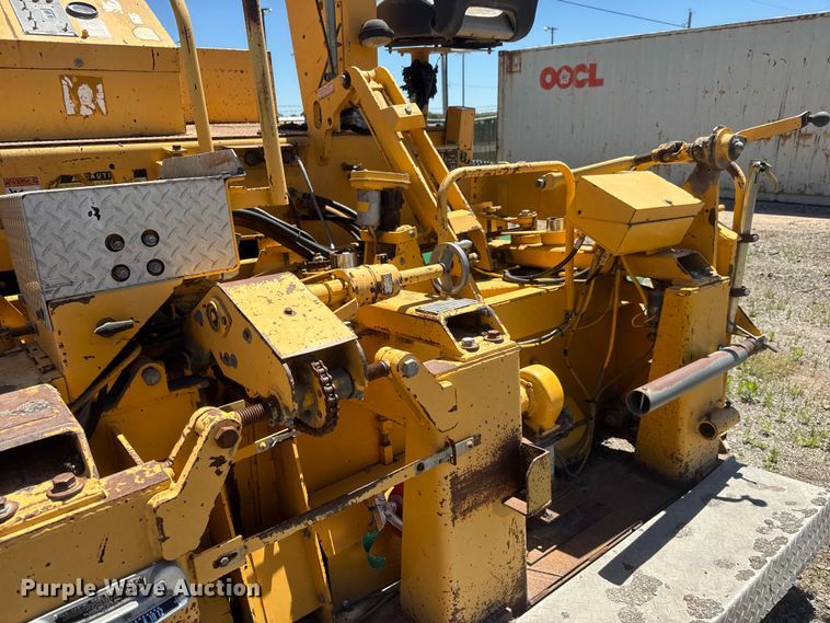 image for item MX9249 1995 Blaw Knox PF510 paver