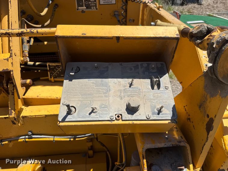 image for item MX9249 1995 Blaw Knox PF510 paver