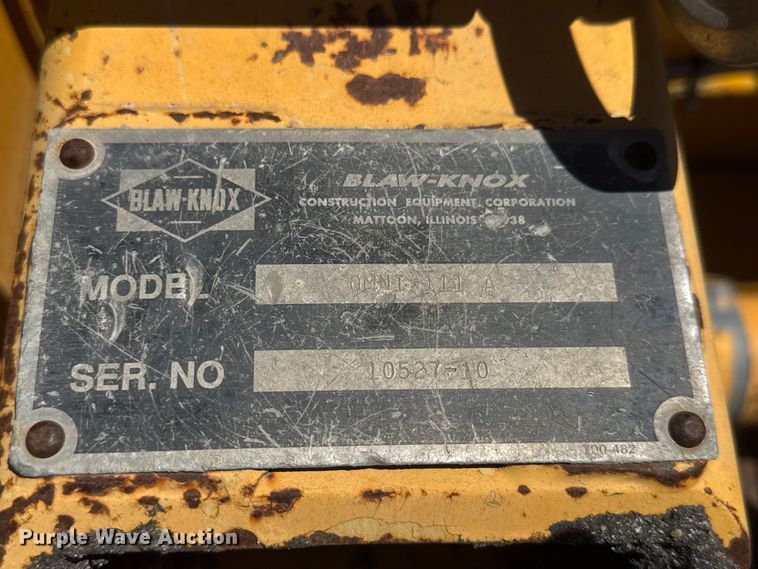 image for item MX9249 1995 Blaw Knox PF510 paver