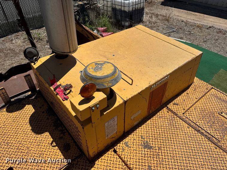 image for item MX9249 1995 Blaw Knox PF510 paver