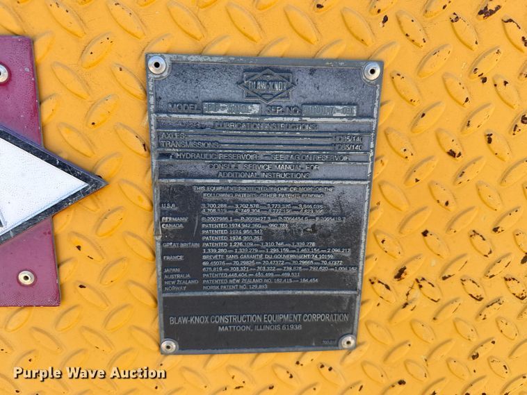 image for item MX9249 1995 Blaw Knox PF510 paver