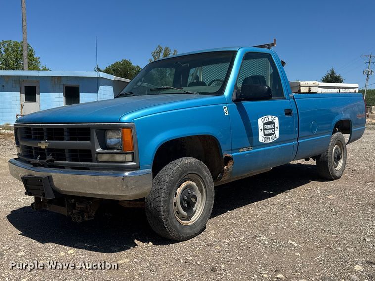 image for item MX9250 1995 Chevrolet 1500 pickup truck