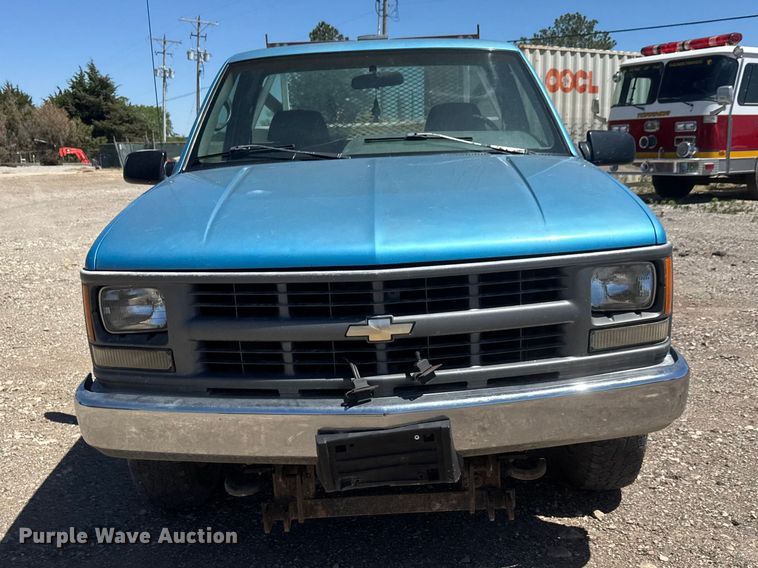image for item MX9250 1995 Chevrolet 1500 pickup truck
