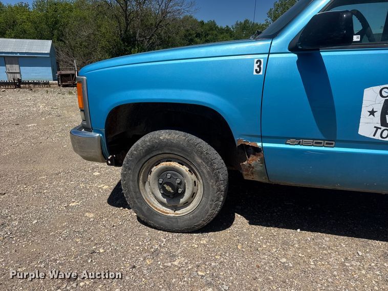 image for item MX9250 1995 Chevrolet 1500 pickup truck