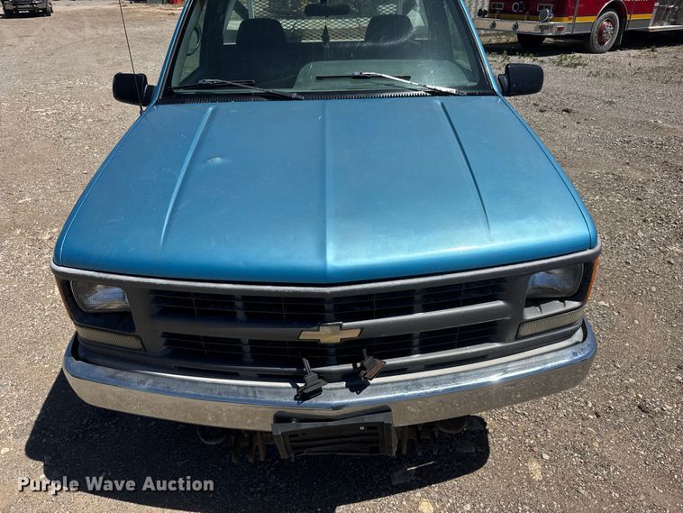 image for item MX9250 1995 Chevrolet 1500 pickup truck