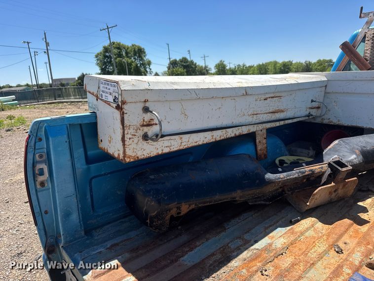 image for item MX9250 1995 Chevrolet 1500 pickup truck