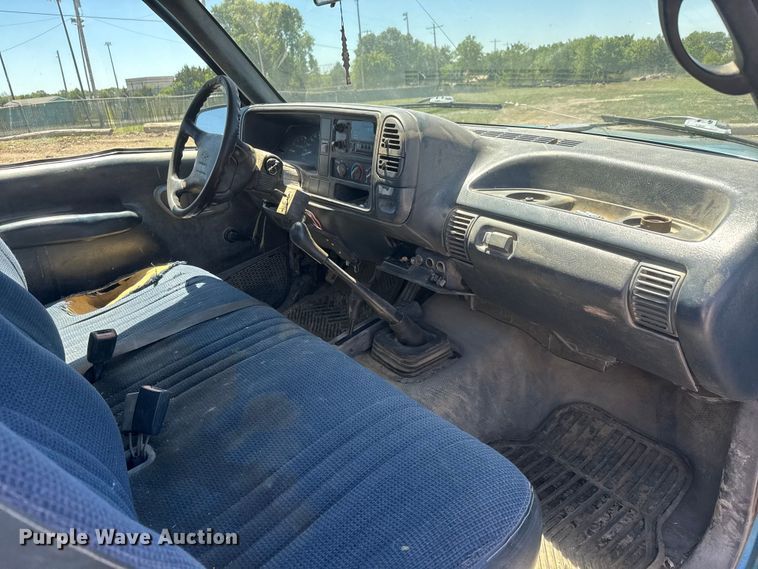 image for item MX9250 1995 Chevrolet 1500 pickup truck