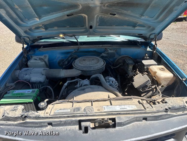 image for item MX9250 1995 Chevrolet 1500 pickup truck