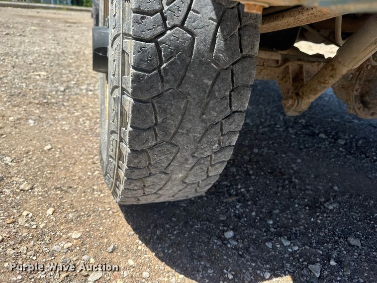 image for item MX9250 1995 Chevrolet 1500 pickup truck
