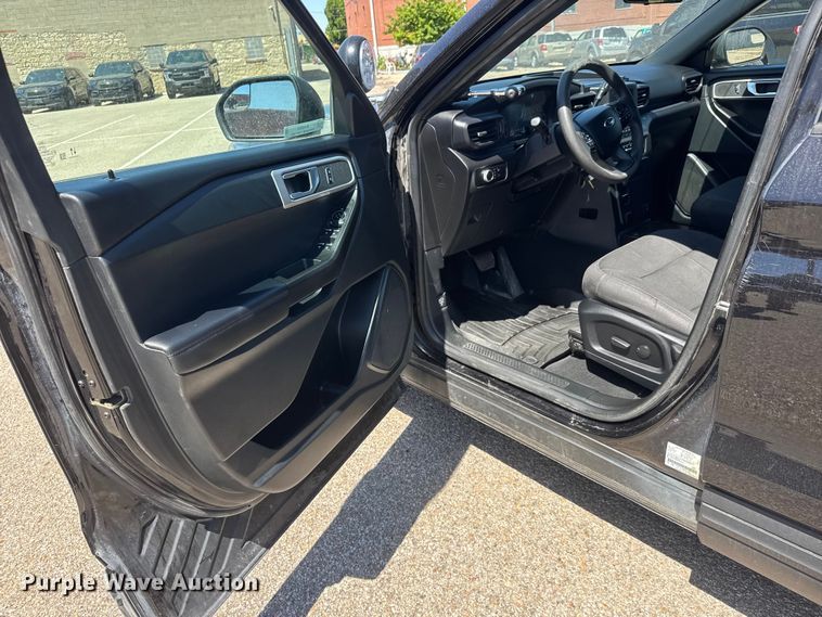 image for item MX9263 2023 Ford Explorer Police SUV