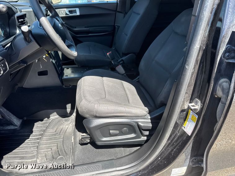 image for item MX9263 2023 Ford Explorer Police SUV