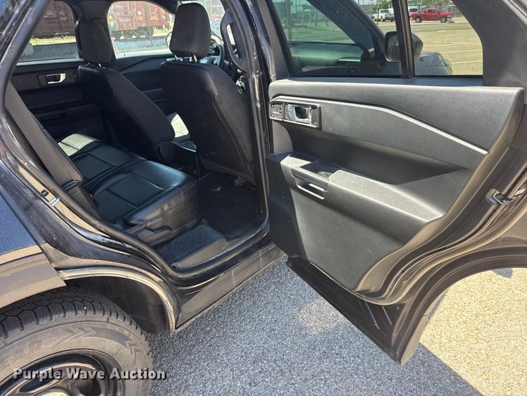 image for item MX9263 2023 Ford Explorer Police SUV