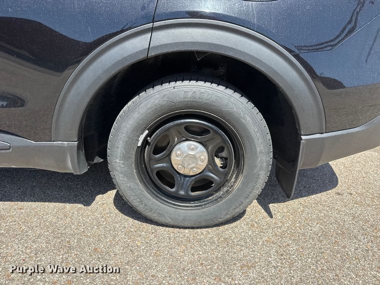 image for item MX9263 2023 Ford Explorer Police SUV