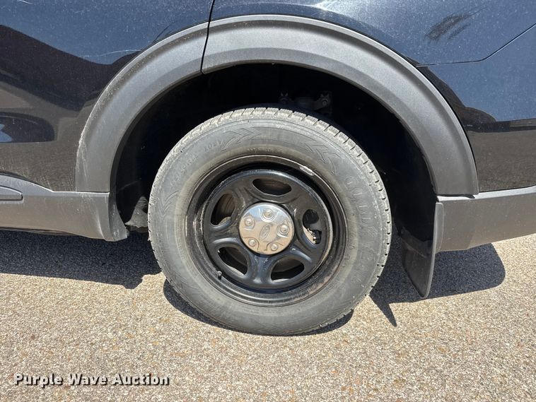 image for item MX9265 2020 Ford Explorer Police SUV