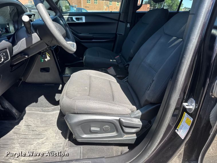 image for item MX9266 2023 Ford Explorer Police SUV