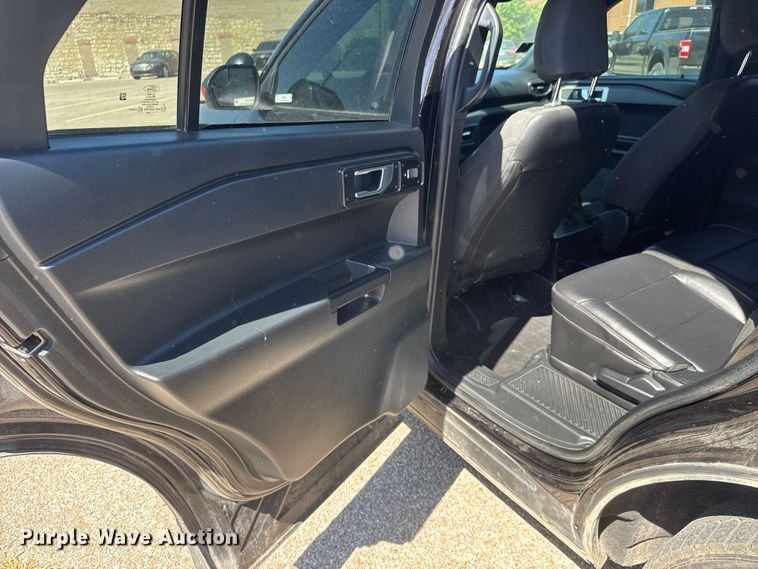 image for item MX9266 2023 Ford Explorer Police SUV