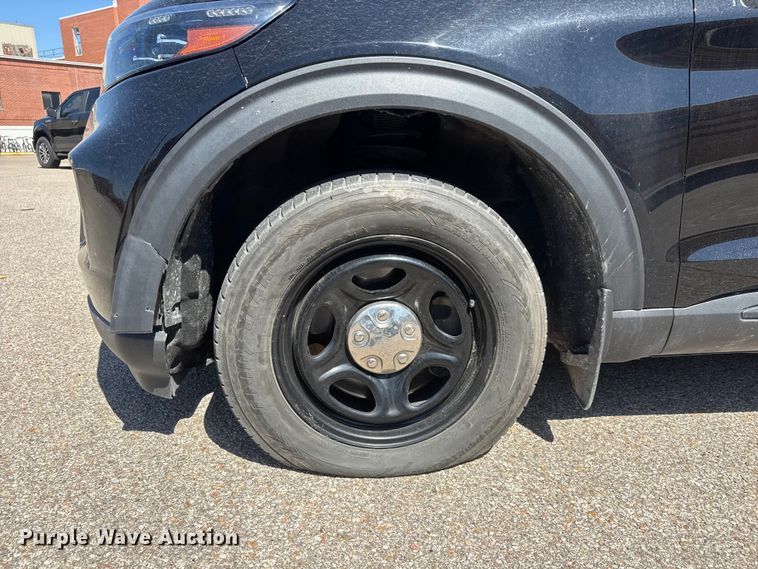 image for item MX9266 2023 Ford Explorer Police SUV