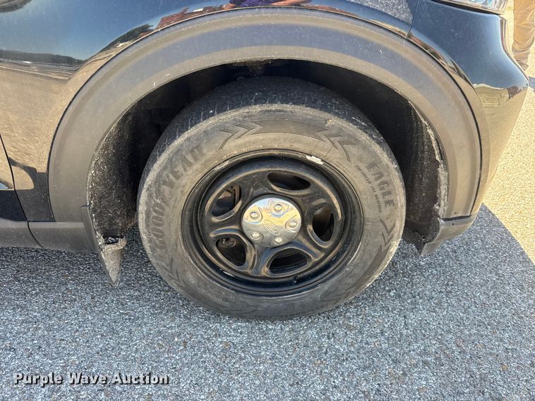 image for item MX9266 2023 Ford Explorer Police SUV