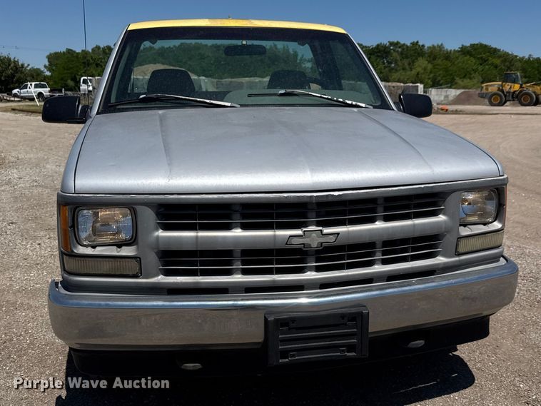 image for item MX9269 1996 Chevrolet Silverado 1500 pickup truck