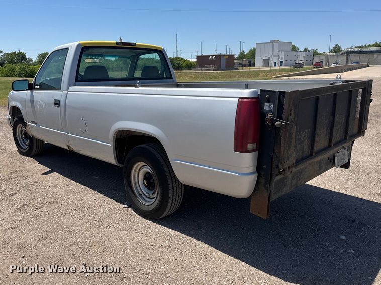 image for item MX9269 1996 Chevrolet Silverado 1500 pickup truck