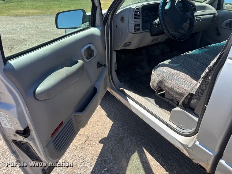 image for item MX9269 1996 Chevrolet Silverado 1500 pickup truck