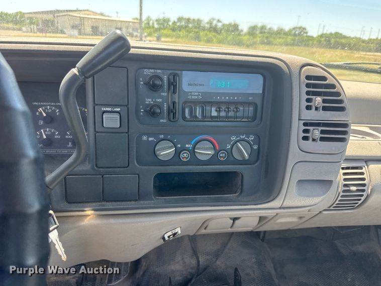 image for item MX9269 1996 Chevrolet Silverado 1500 pickup truck