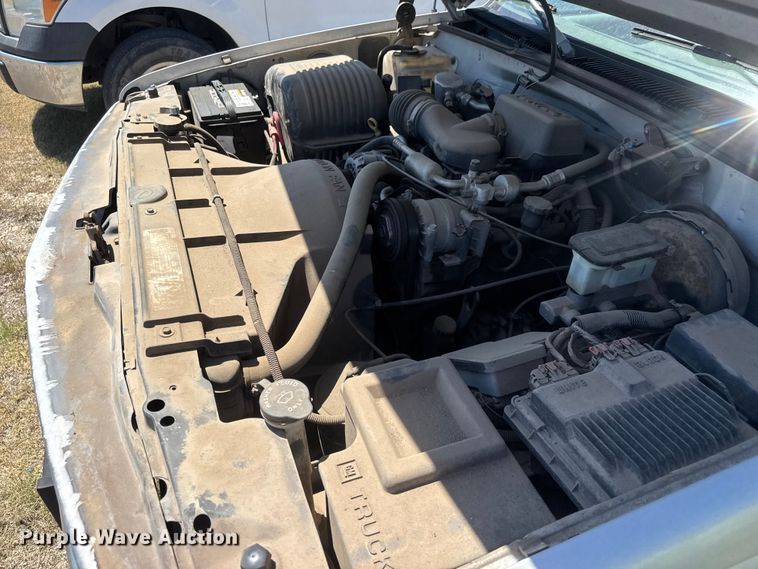 image for item MX9269 1996 Chevrolet Silverado 1500 pickup truck
