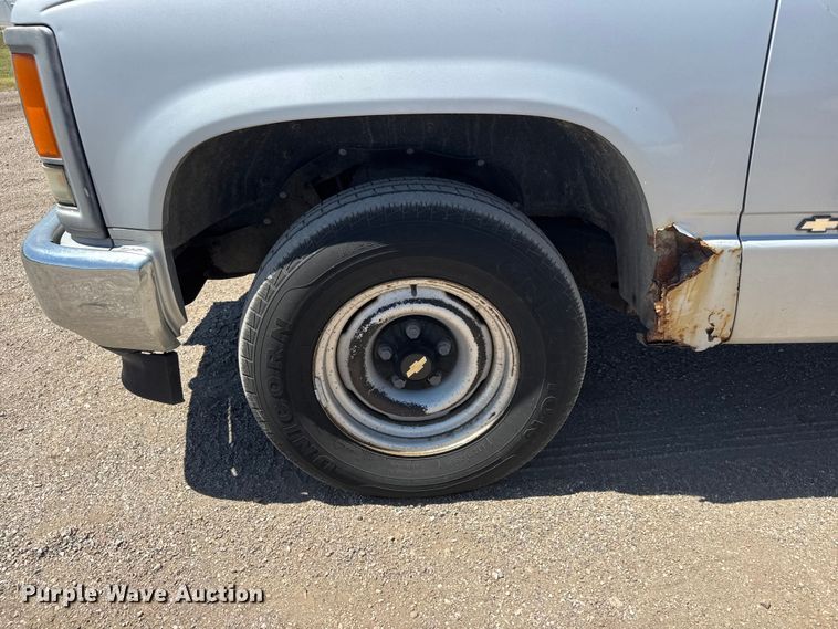 image for item MX9269 1996 Chevrolet Silverado 1500 pickup truck