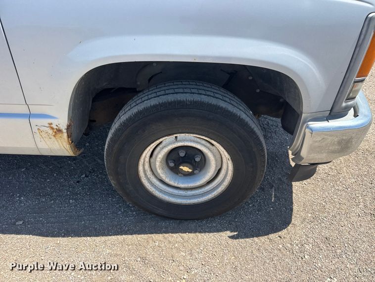 image for item MX9269 1996 Chevrolet Silverado 1500 pickup truck