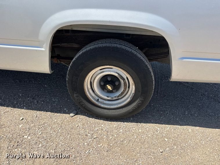 image for item MX9269 1996 Chevrolet Silverado 1500 pickup truck