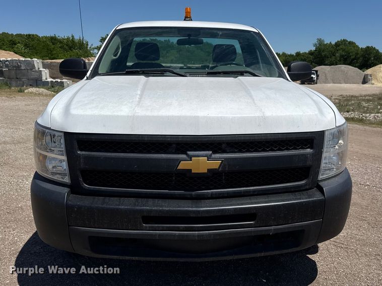 image for item MX9270 2013 Chevrolet Silverado 1500 pickup truck