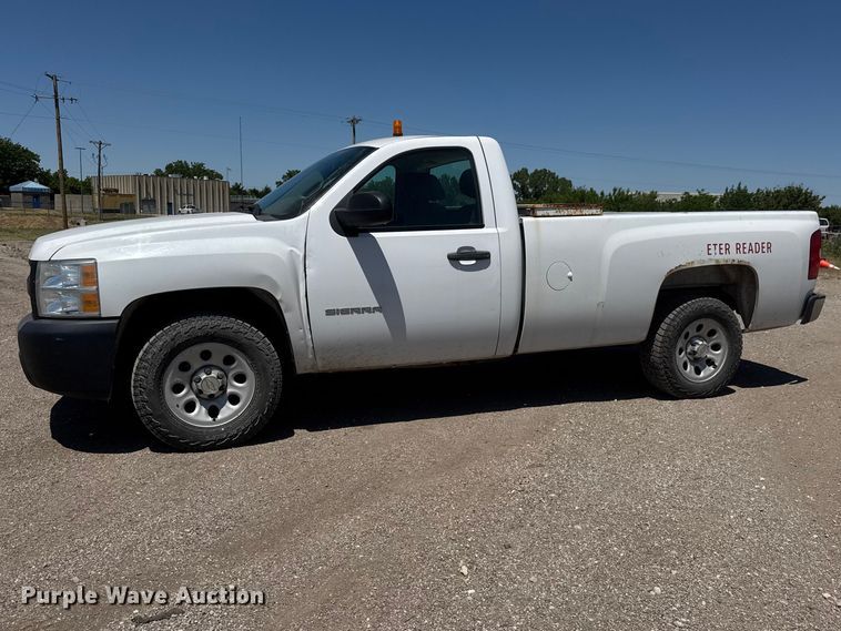 image for item MX9270 2013 Chevrolet Silverado 1500 pickup truck